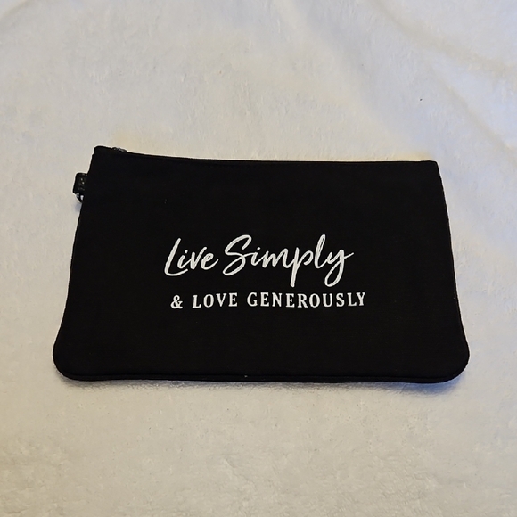 Thirty-One Black Cosmetic Bag - Picture 1 of 5
